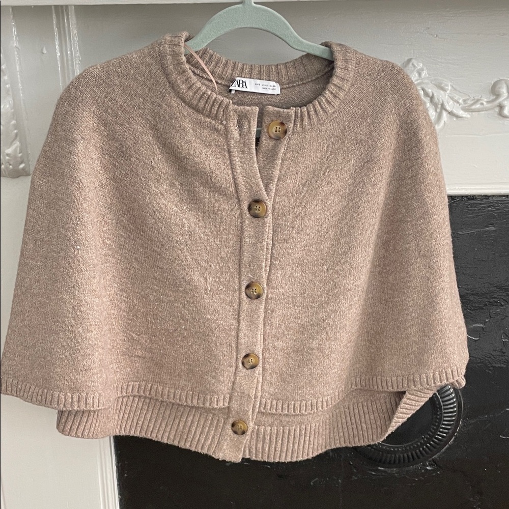 Zara Beige Knit Buttoned Cape